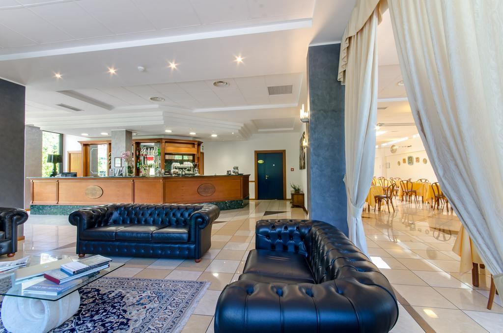 Hotel Federico II Л'Акуила Экстерьер фото
